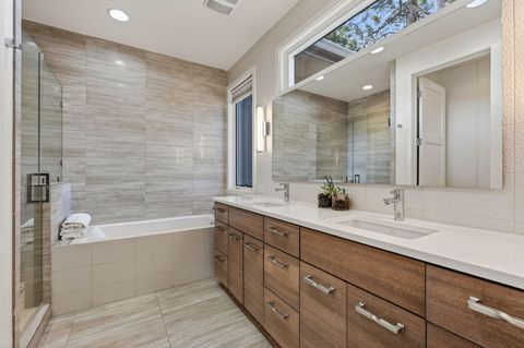 Tiny photo for 61422 Meeks Trail, Bend, OR 97702 (MLS # 220220040)