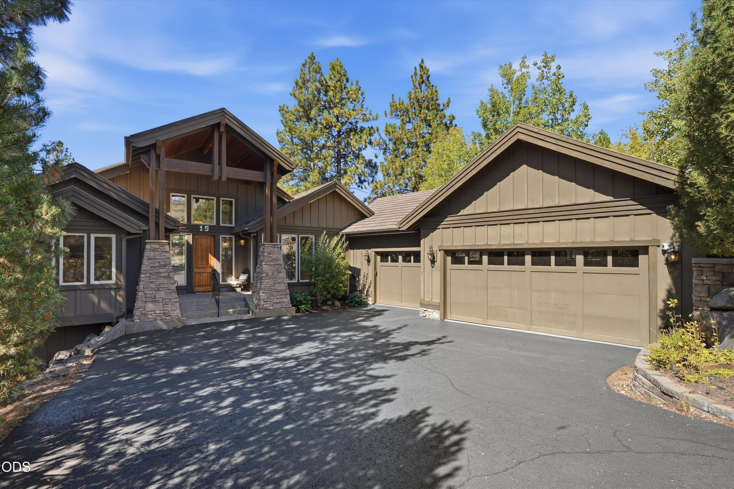 15 SW Quail Butte Place