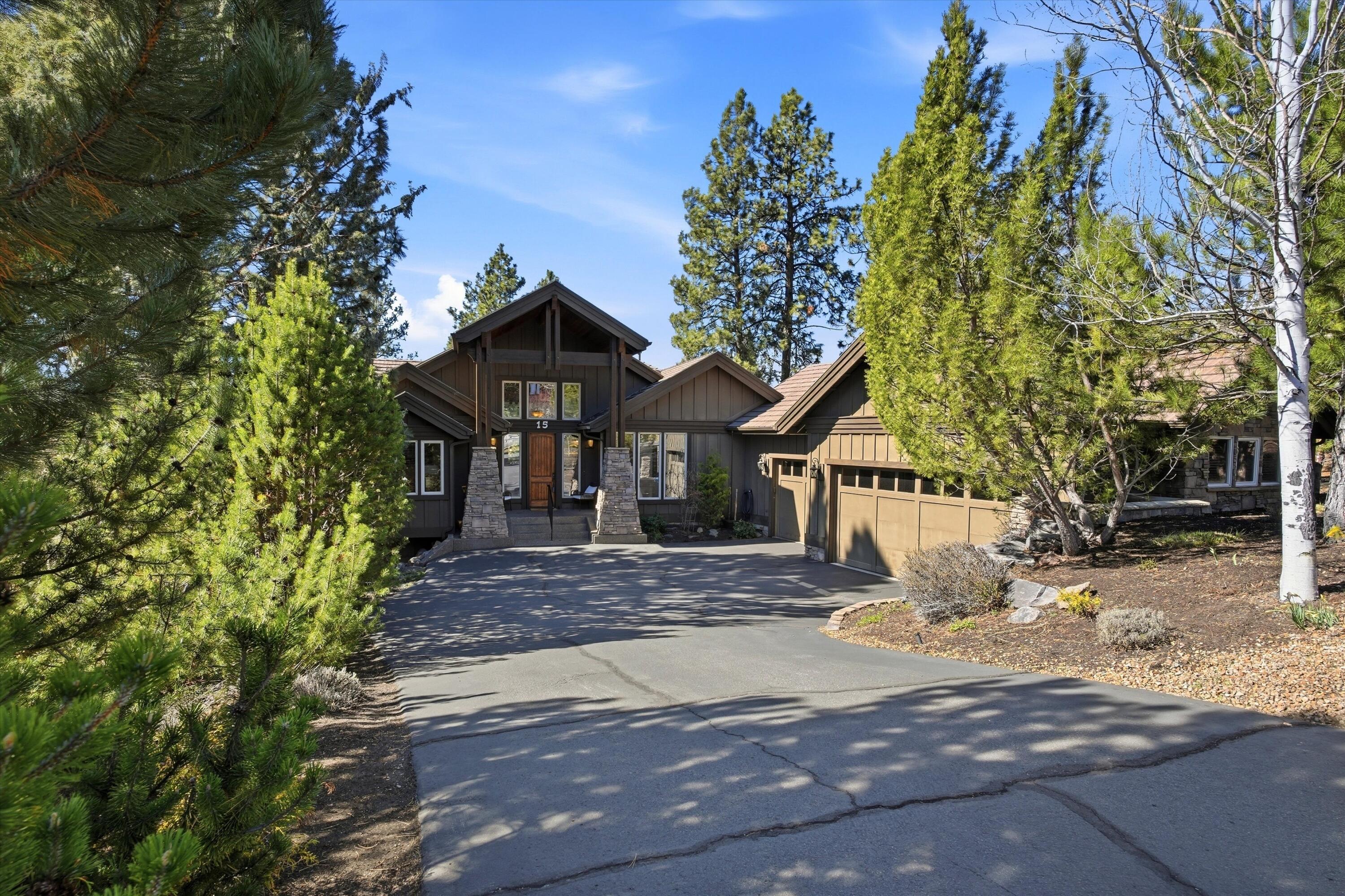 15 SW Quail Butte Place