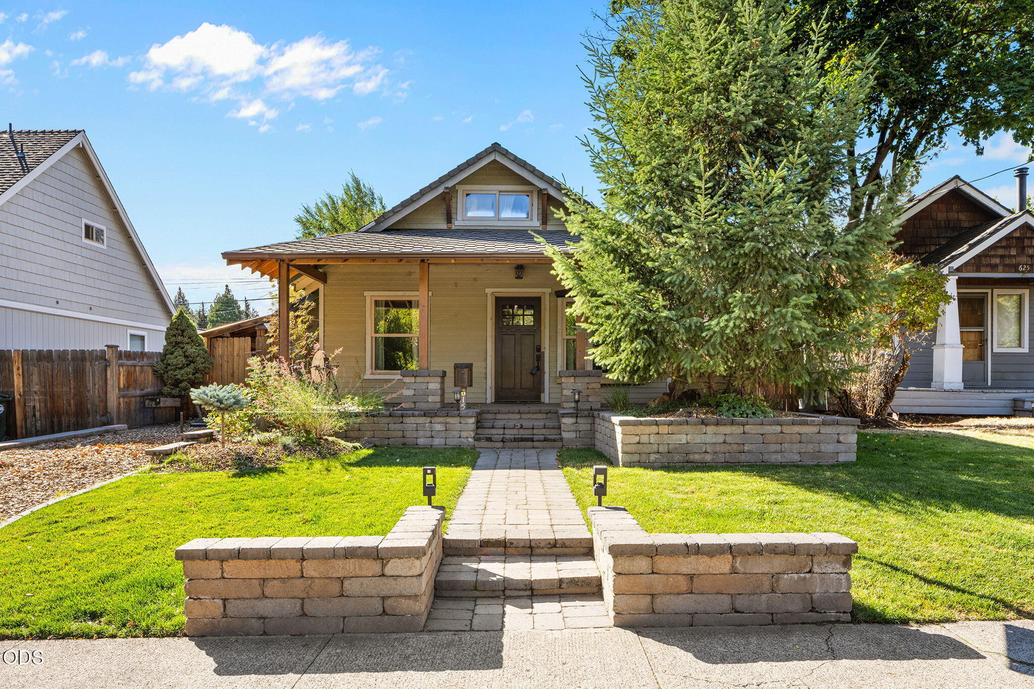 615 NW Ogden Avenue