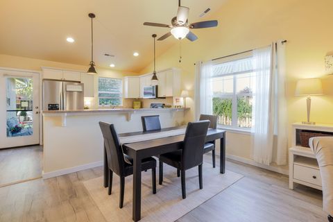Tiny photo for 3242 SW Juniper Avenue, Redmond, OR 97756 (MLS # 220219803)