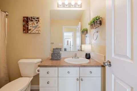Tiny photo for 3242 SW Juniper Avenue, Redmond, OR 97756 (MLS # 220219803)