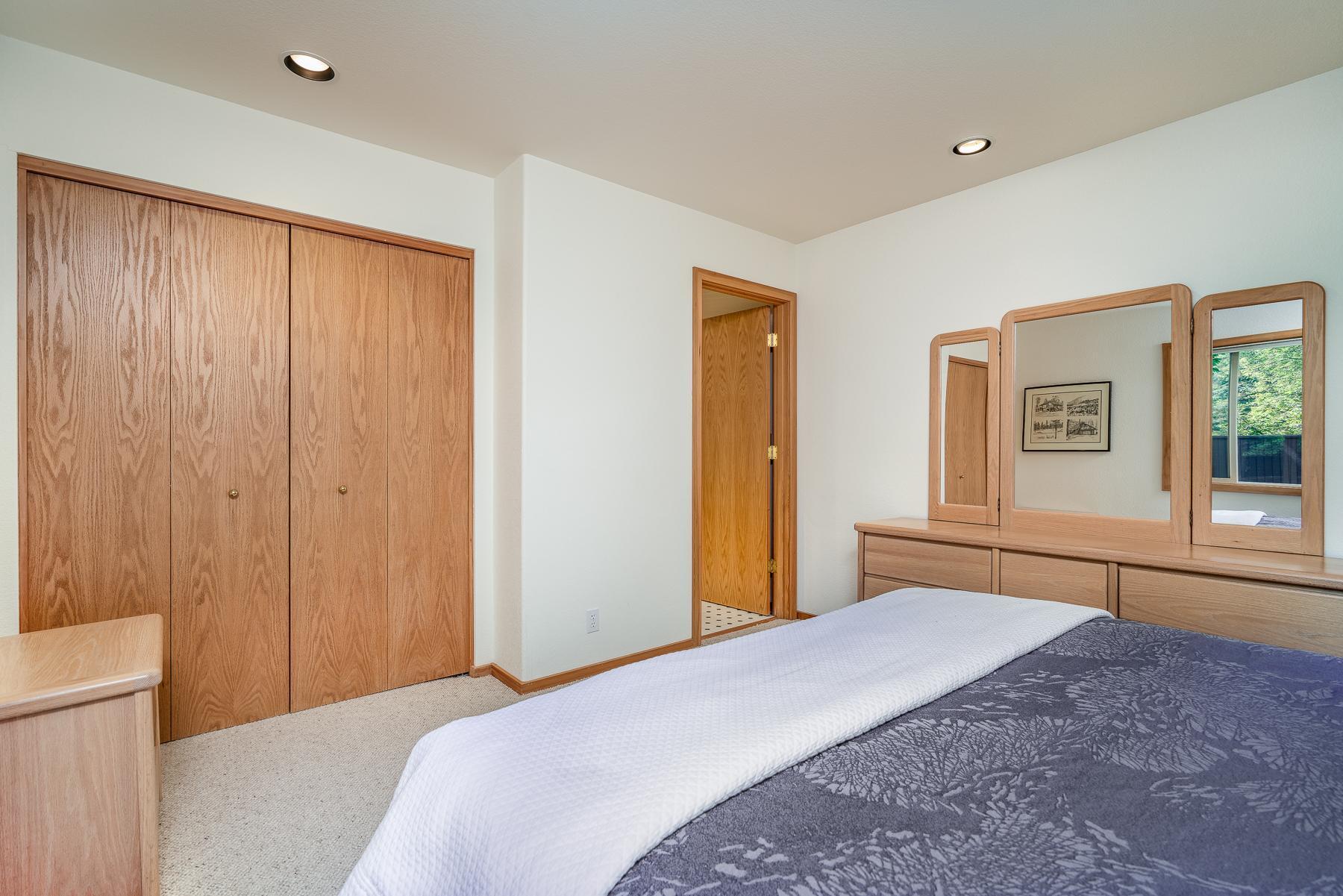 7th Mtn Golf Village - Residential