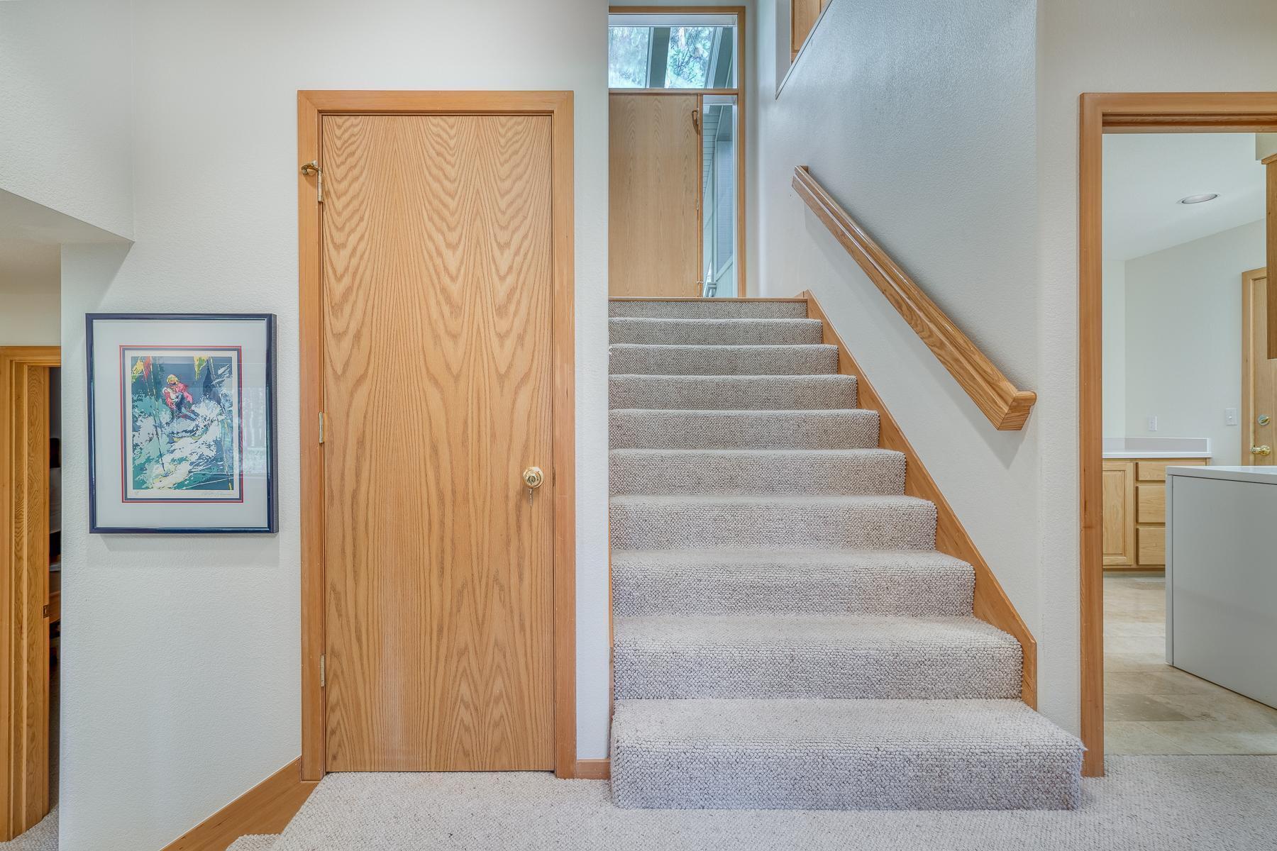 7th Mtn Golf Village - Residential