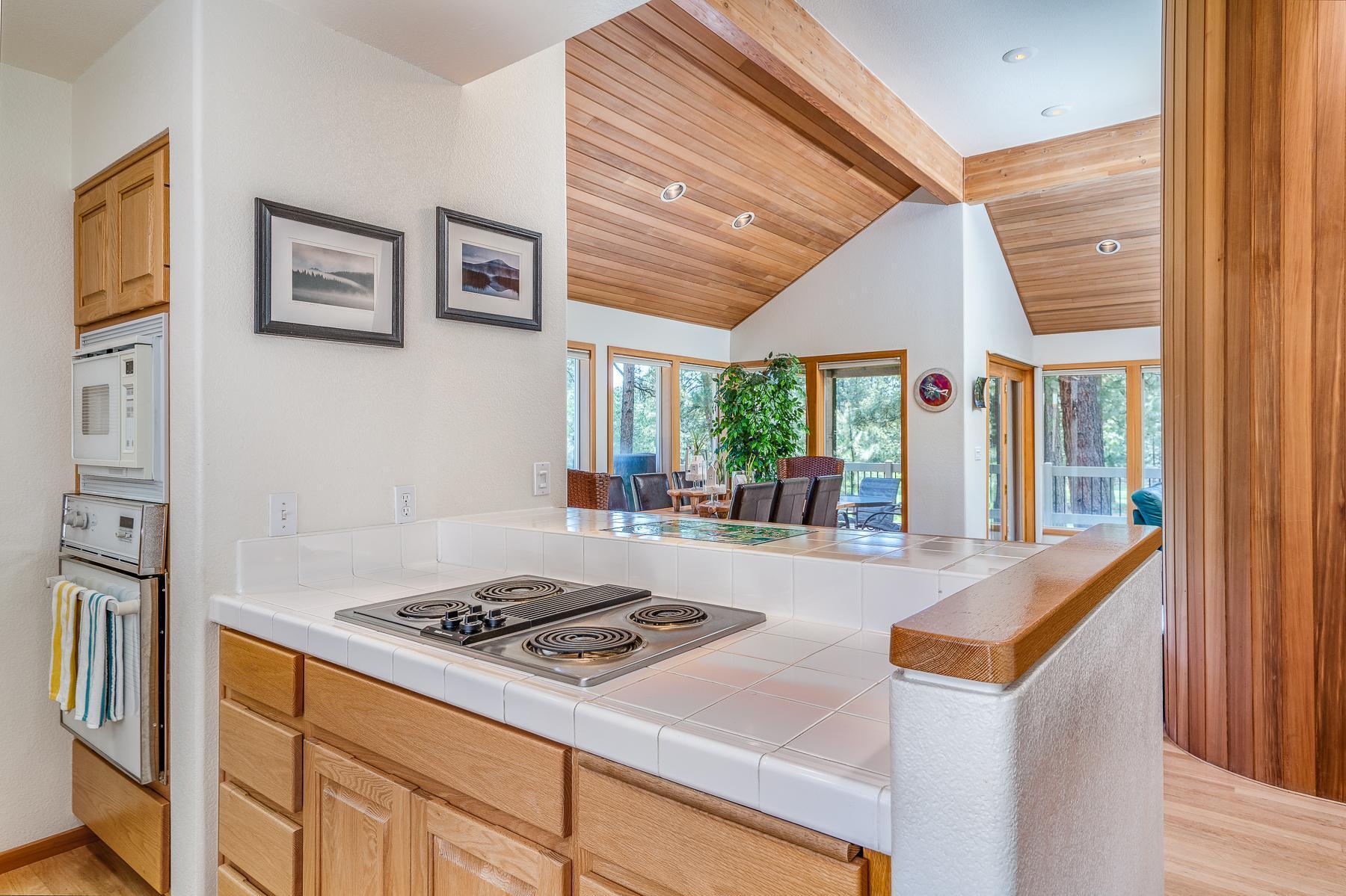 7th Mtn Golf Village - Residential