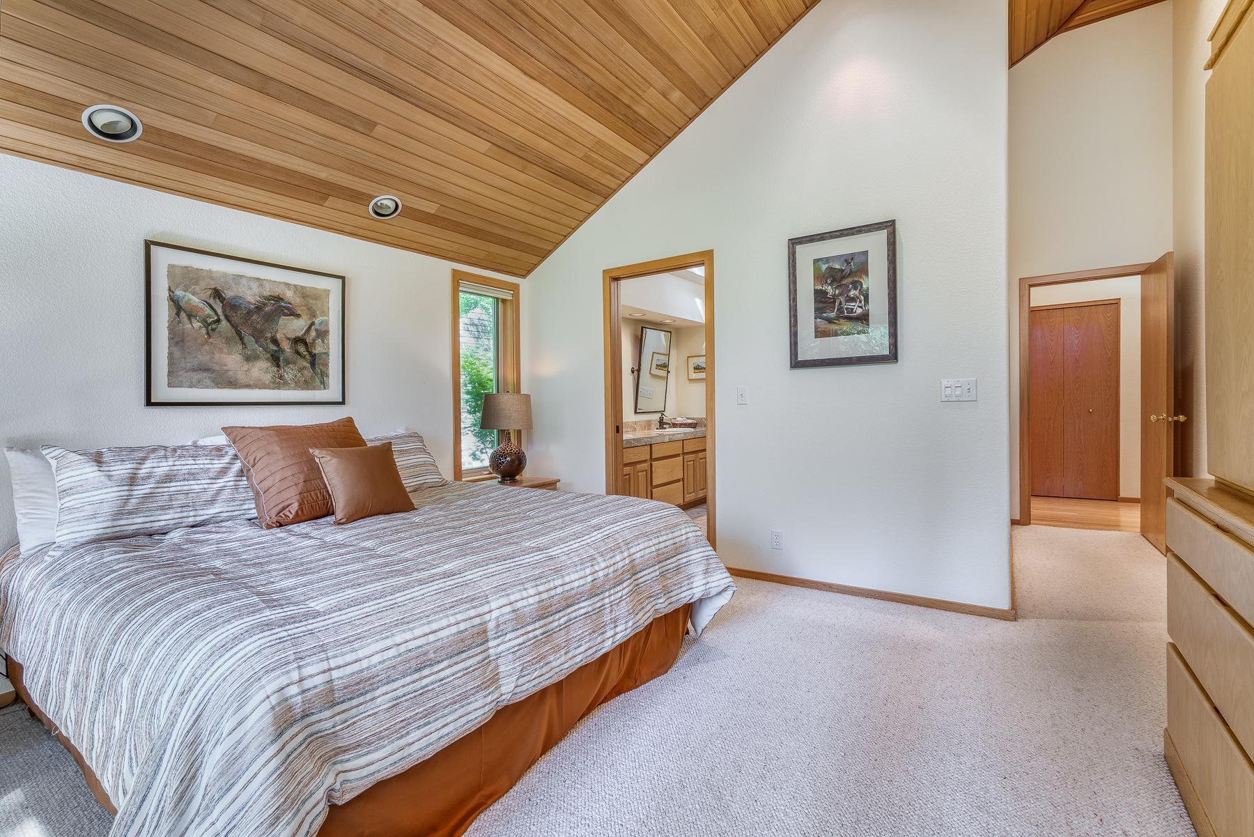 7th Mtn Golf Village - Residential