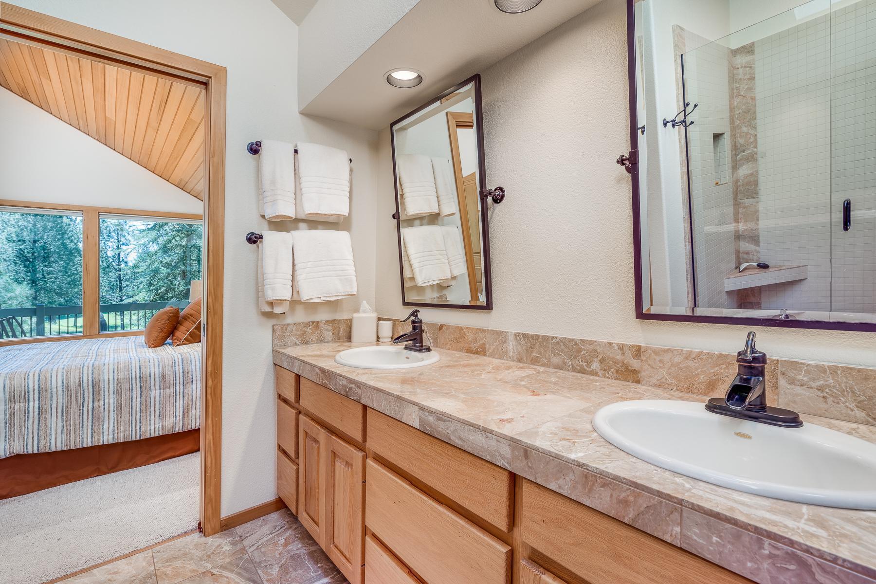 7th Mtn Golf Village - Residential