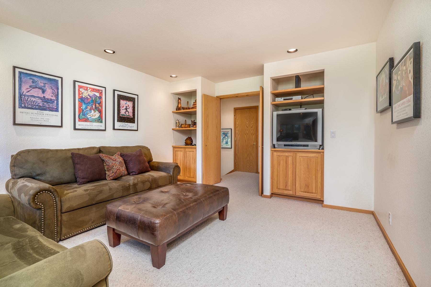 7th Mtn Golf Village - Residential