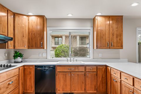 Tiny photo for 3115 Salishan Court, Medford, OR 97504 (MLS # 220216990)