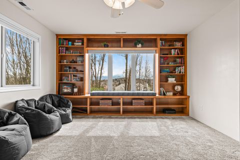 Tiny photo for 3115 Salishan Court, Medford, OR 97504 (MLS # 220216990)