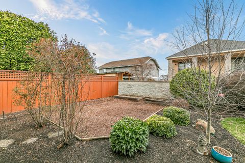Tiny photo for 3115 Salishan Court, Medford, OR 97504 (MLS # 220216990)
