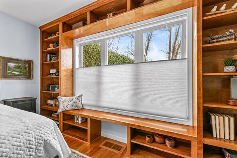 Tiny photo for 3115 Salishan Court, Medford, OR 97504 (MLS # 220216990)