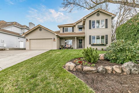 Tiny photo for 3115 Salishan Court, Medford, OR 97504 (MLS # 220216990)