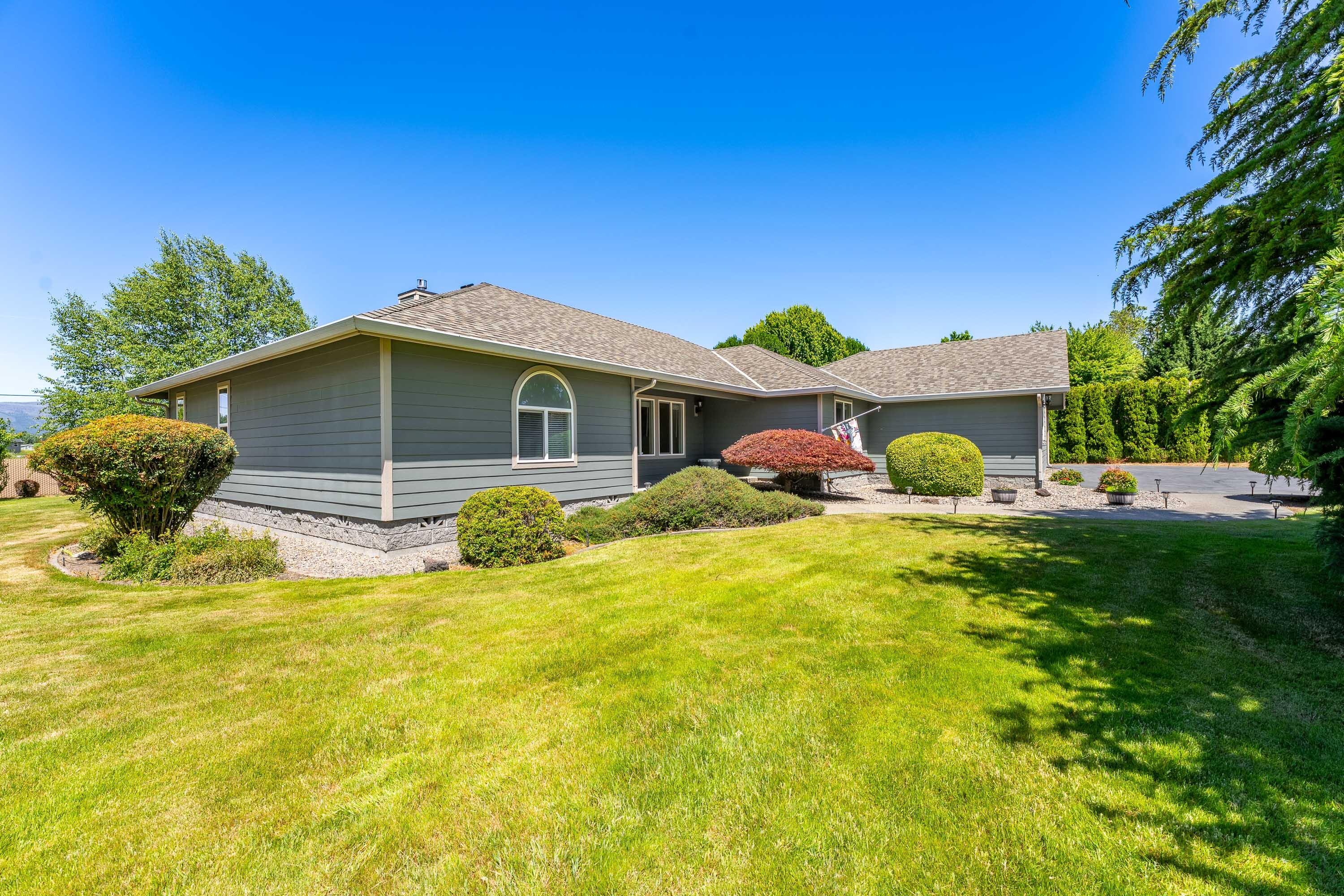 974 Felicia Lane