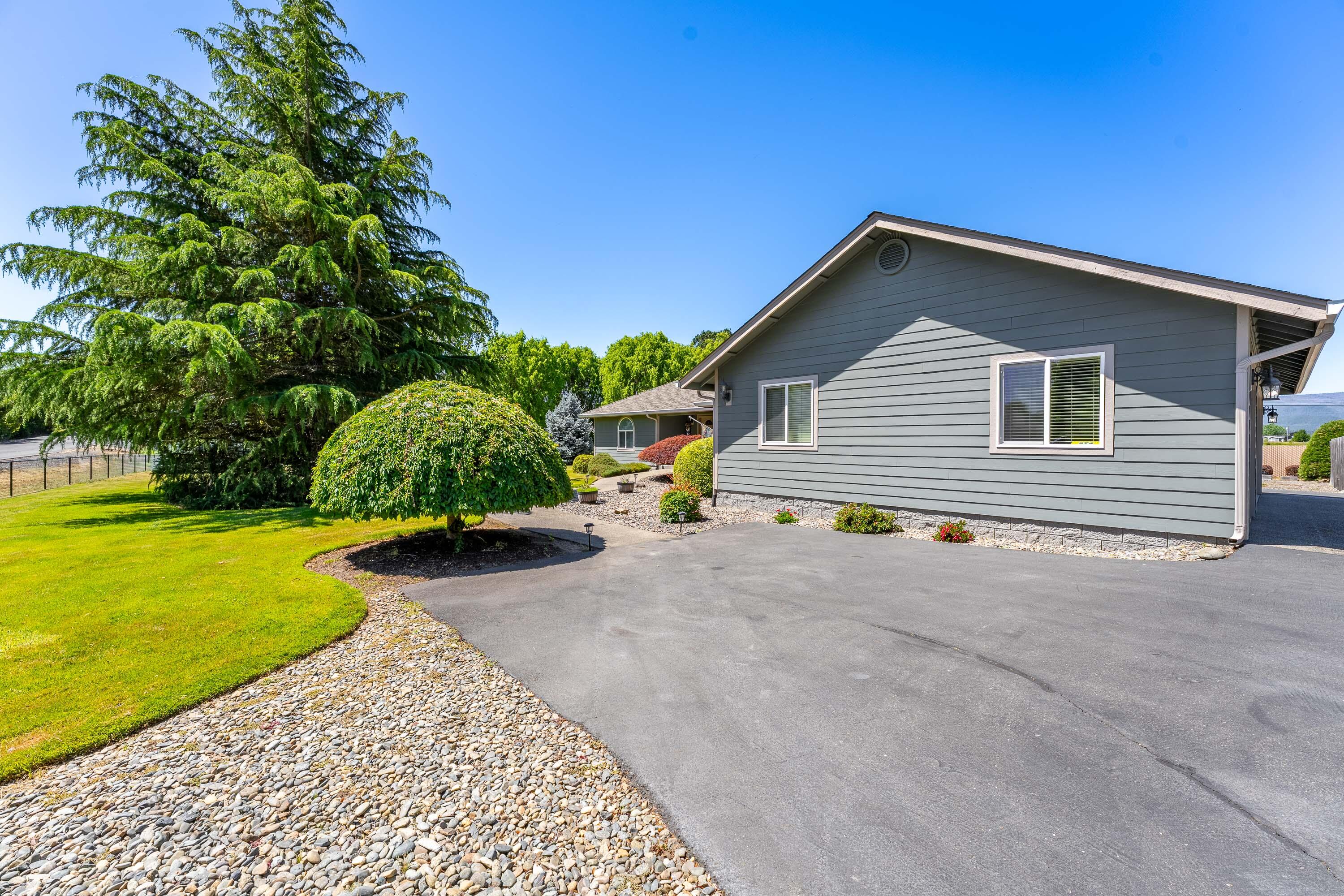 974 Felicia Lane