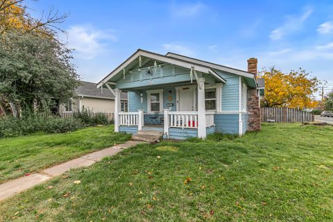 Photo of 341 Haven Street, Medford, OR 97501 (MLS # 220211805)