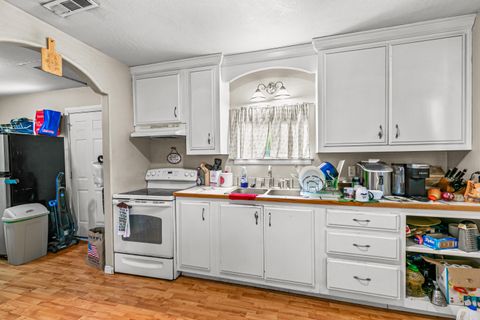 Tiny photo for 341 Haven Street, Medford, OR 97501 (MLS # 220211805)