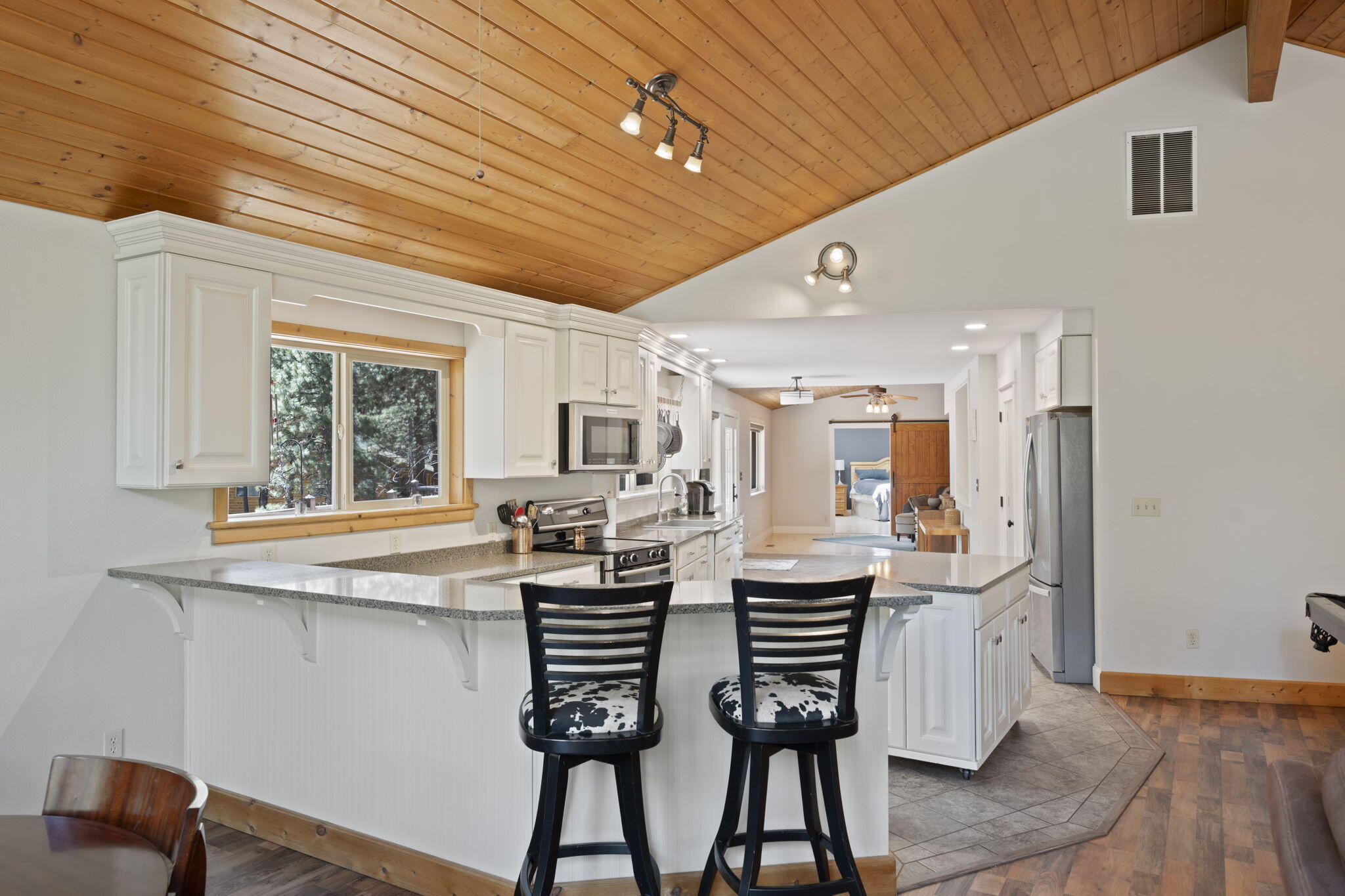 14590 Mountain View Loop