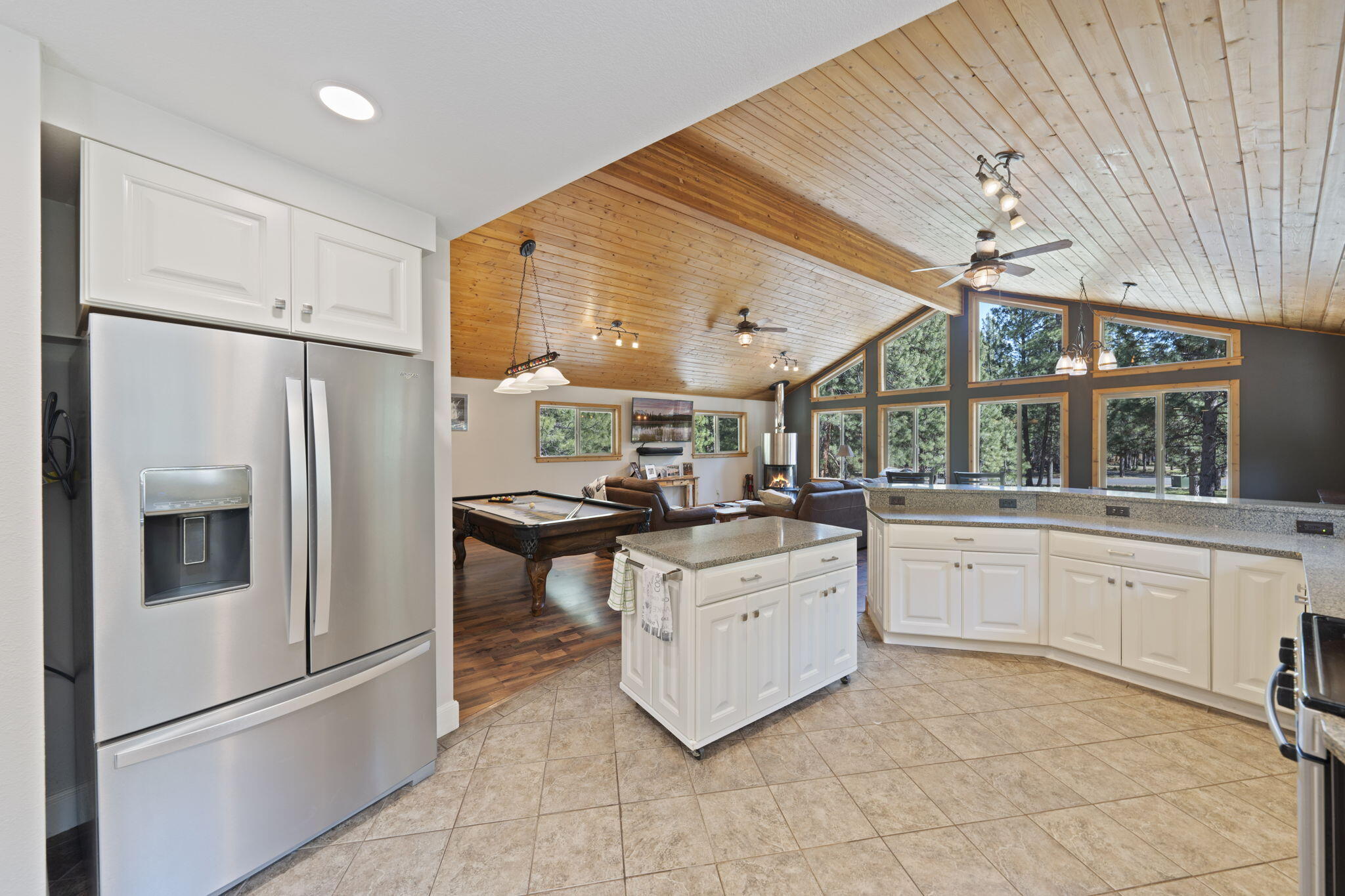 14590 Mountain View Loop