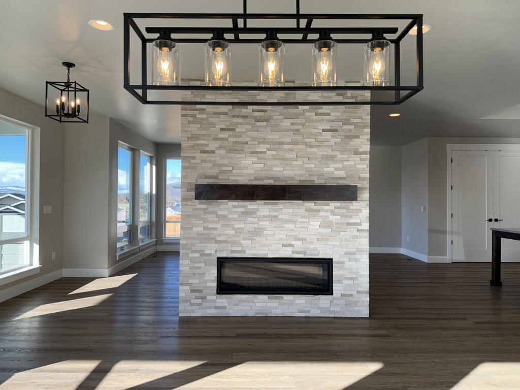 Redtail Ridge - Residential