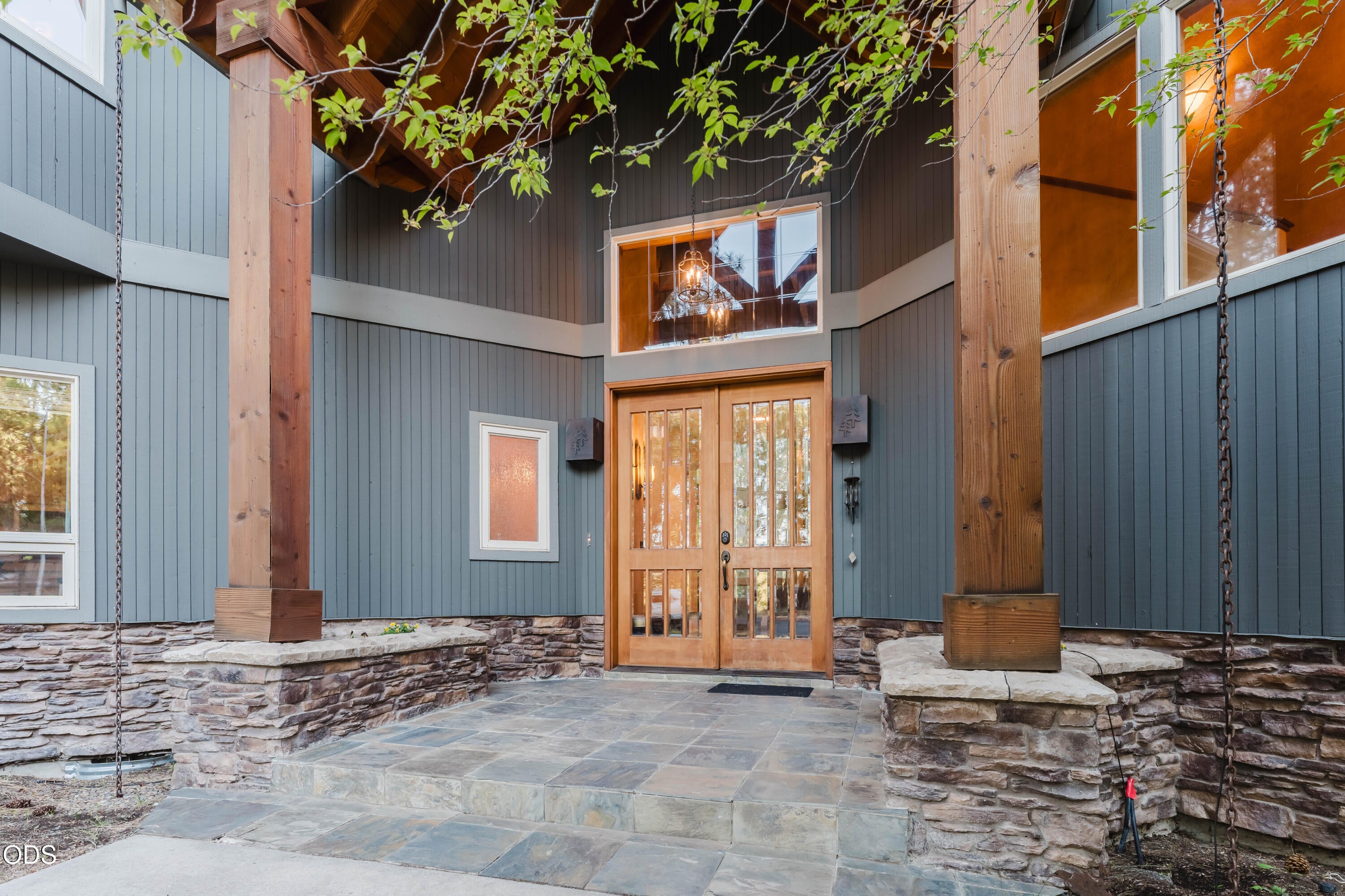 60080 River Bluff Trail