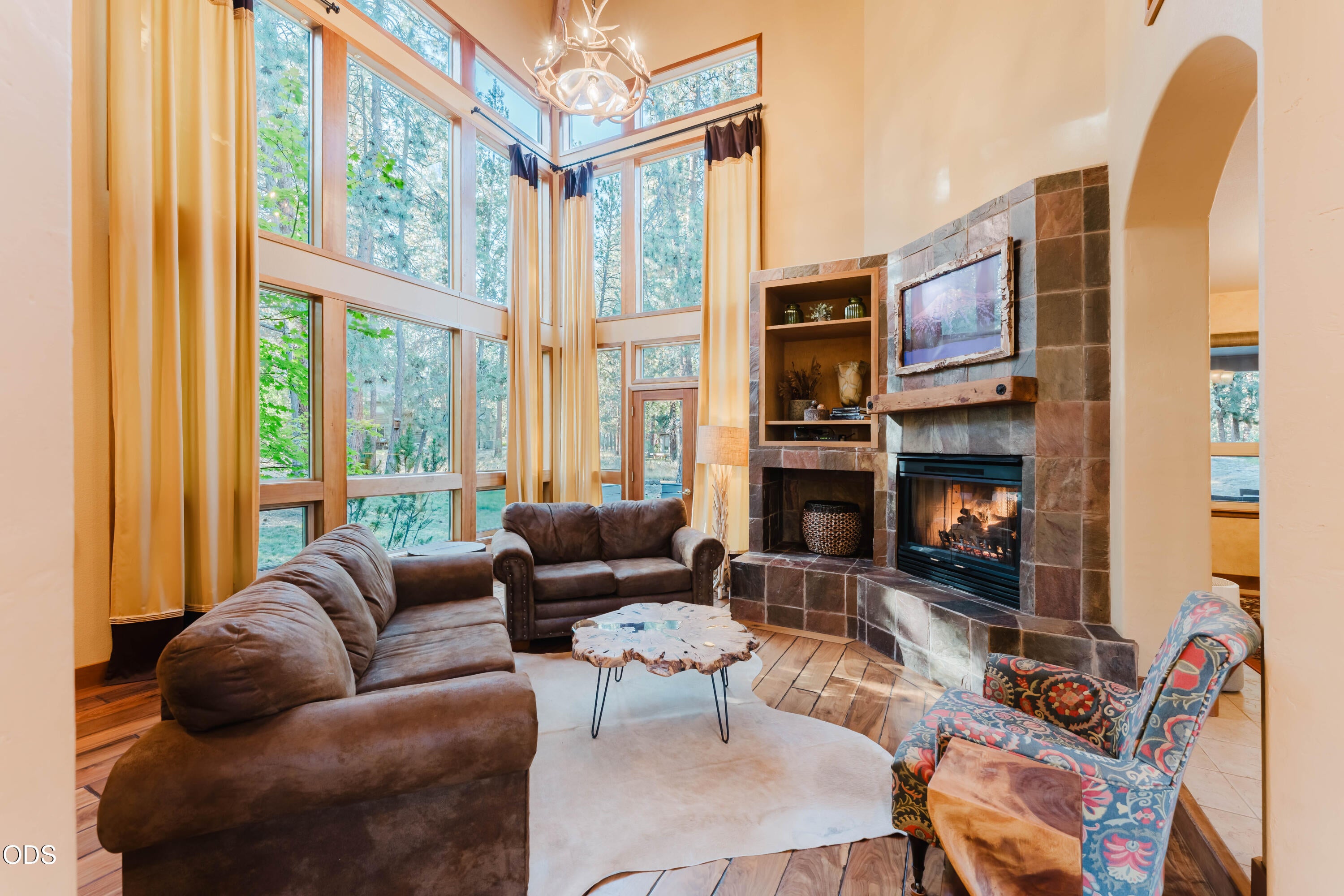 60080 River Bluff Trail