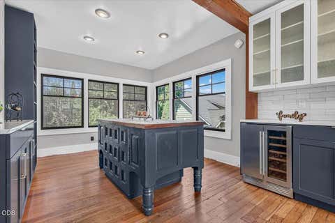 Tiny photo for 711 N Keeneway Drive, Medford, OR 97504 (MLS # 220227301)