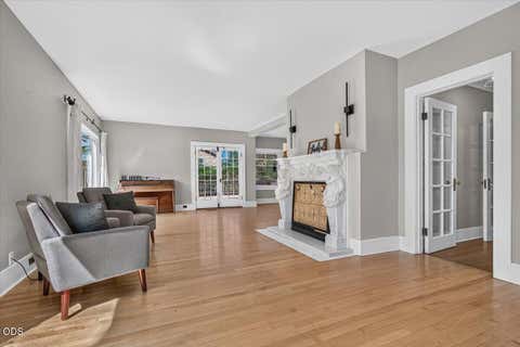 Tiny photo for 711 N Keeneway Drive, Medford, OR 97504 (MLS # 220227301)