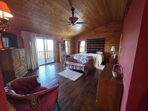 Tiny photo for 2957 Mark Court, Chiloquin, OR 97624 (MLS # 220214045)