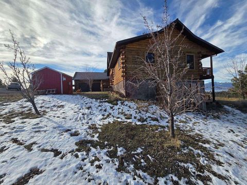 Tiny photo for 2957 Mark Court, Chiloquin, OR 97624 (MLS # 220214045)