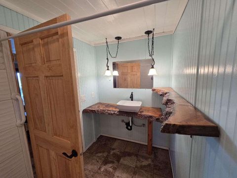 Tiny photo for 2957 Mark Court, Chiloquin, OR 97624 (MLS # 220214045)