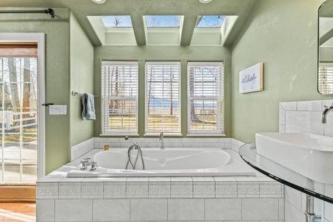 Tiny photo for 52712 Highway 62, Fort Klamath, OR 97626 (MLS # 220214976)