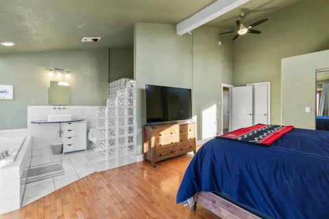 Tiny photo for 52712 Highway 62, Fort Klamath, OR 97626 (MLS # 220214976)