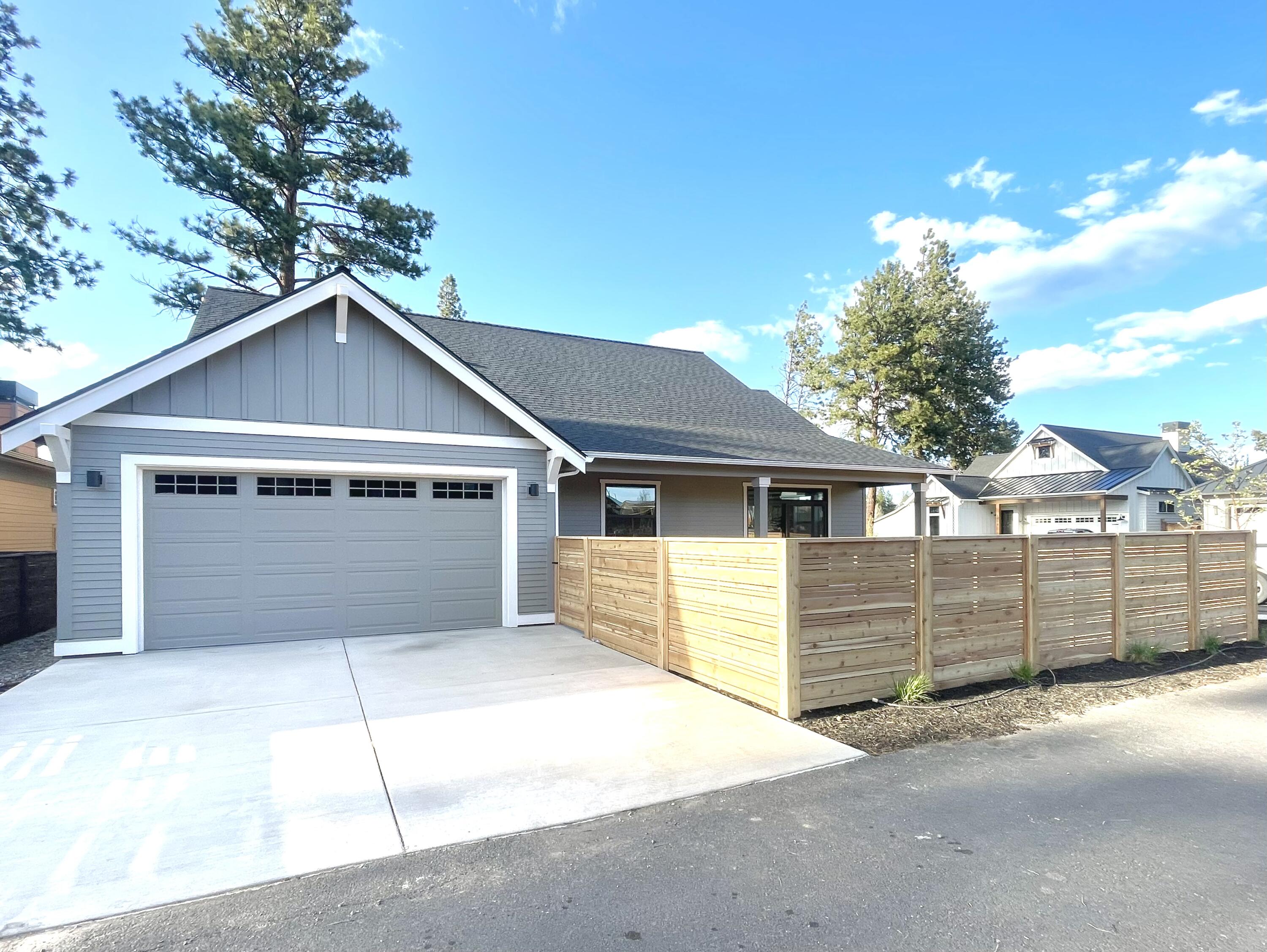 131 W Clearpine Drive