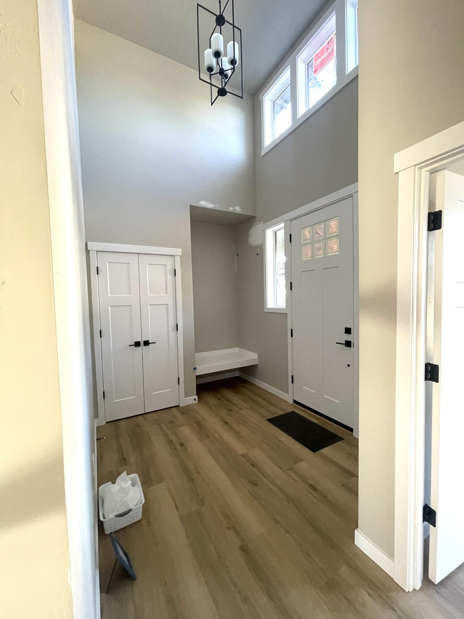 131 W Clearpine Drive