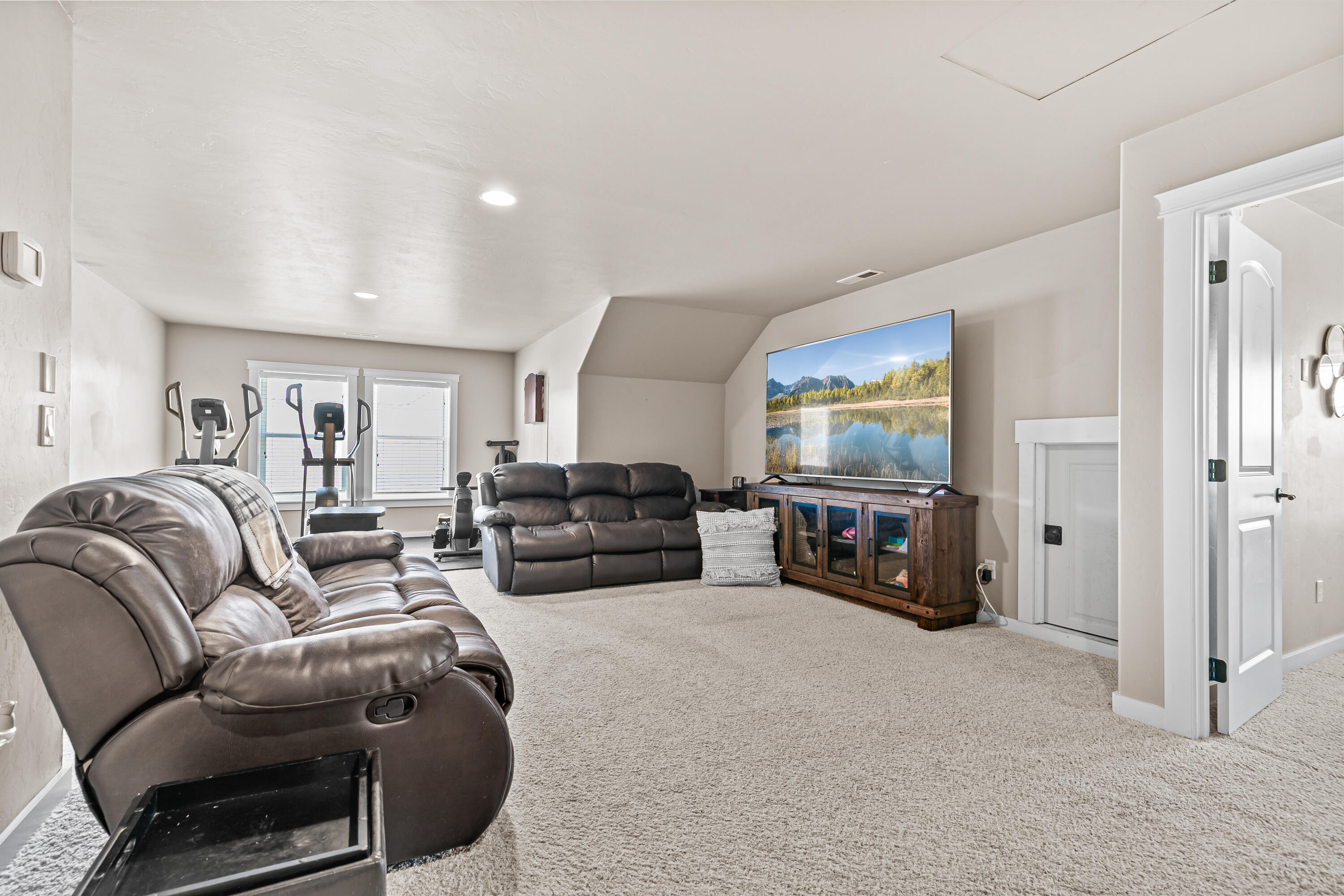 Heights At Hillcrest Phase 1, The - Residential