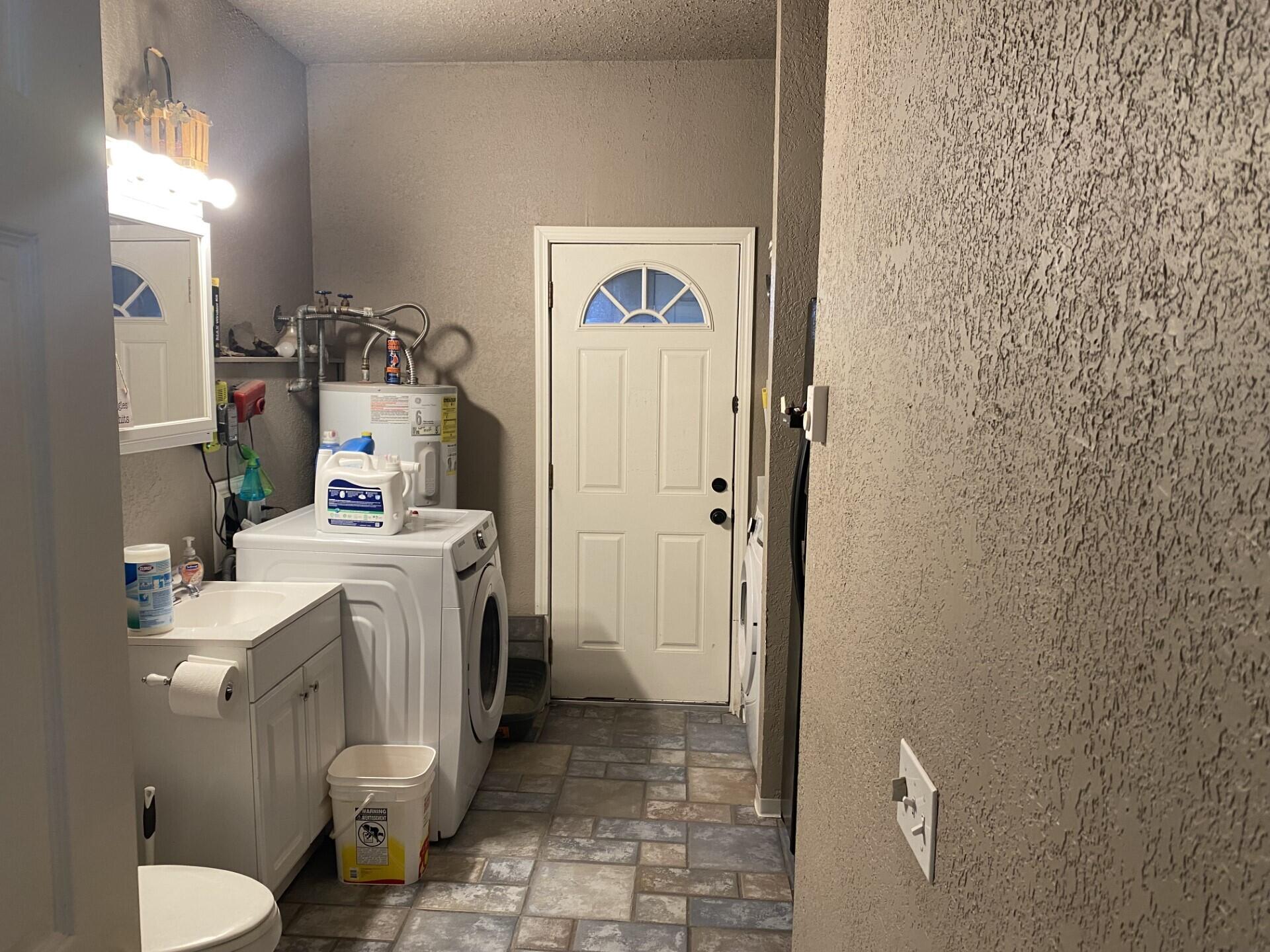 Hunters Circle - Residential