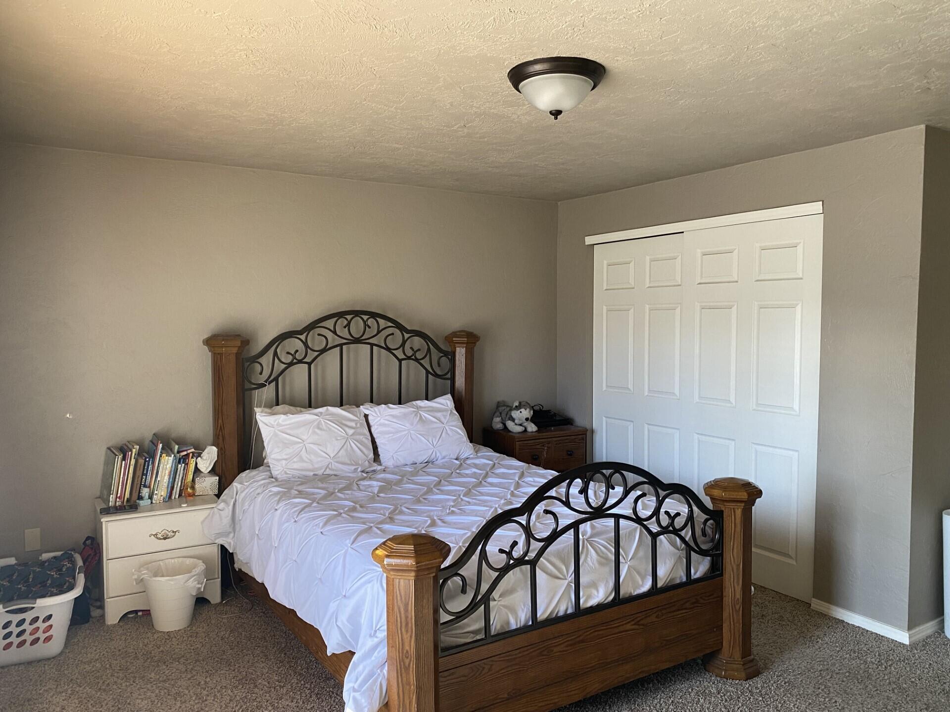 Hunters Circle - Residential