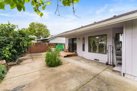 Tiny photo for 2701 Salmon Circle, Grants Pass, OR 97527 (MLS # 220219669)