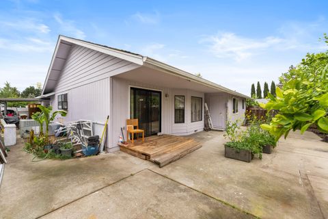 Tiny photo for 2701 Salmon Circle, Grants Pass, OR 97527 (MLS # 220219669)