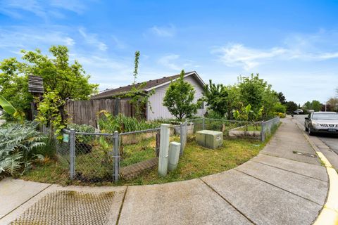 Tiny photo for 2701 Salmon Circle, Grants Pass, OR 97527 (MLS # 220219669)
