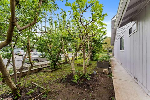 Tiny photo for 2701 Salmon Circle, Grants Pass, OR 97527 (MLS # 220219669)