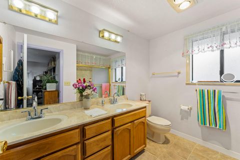 Tiny photo for 2701 Salmon Circle, Grants Pass, OR 97527 (MLS # 220219669)