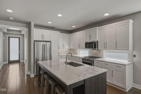 Tiny photo for 2627 NW Rippling River Court, Bend, OR 97703 (MLS # 220223210)