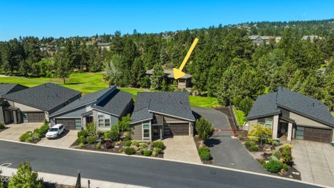 Photo of 2627 NW Rippling River Court, Bend, OR 97703 (MLS # 220223210)