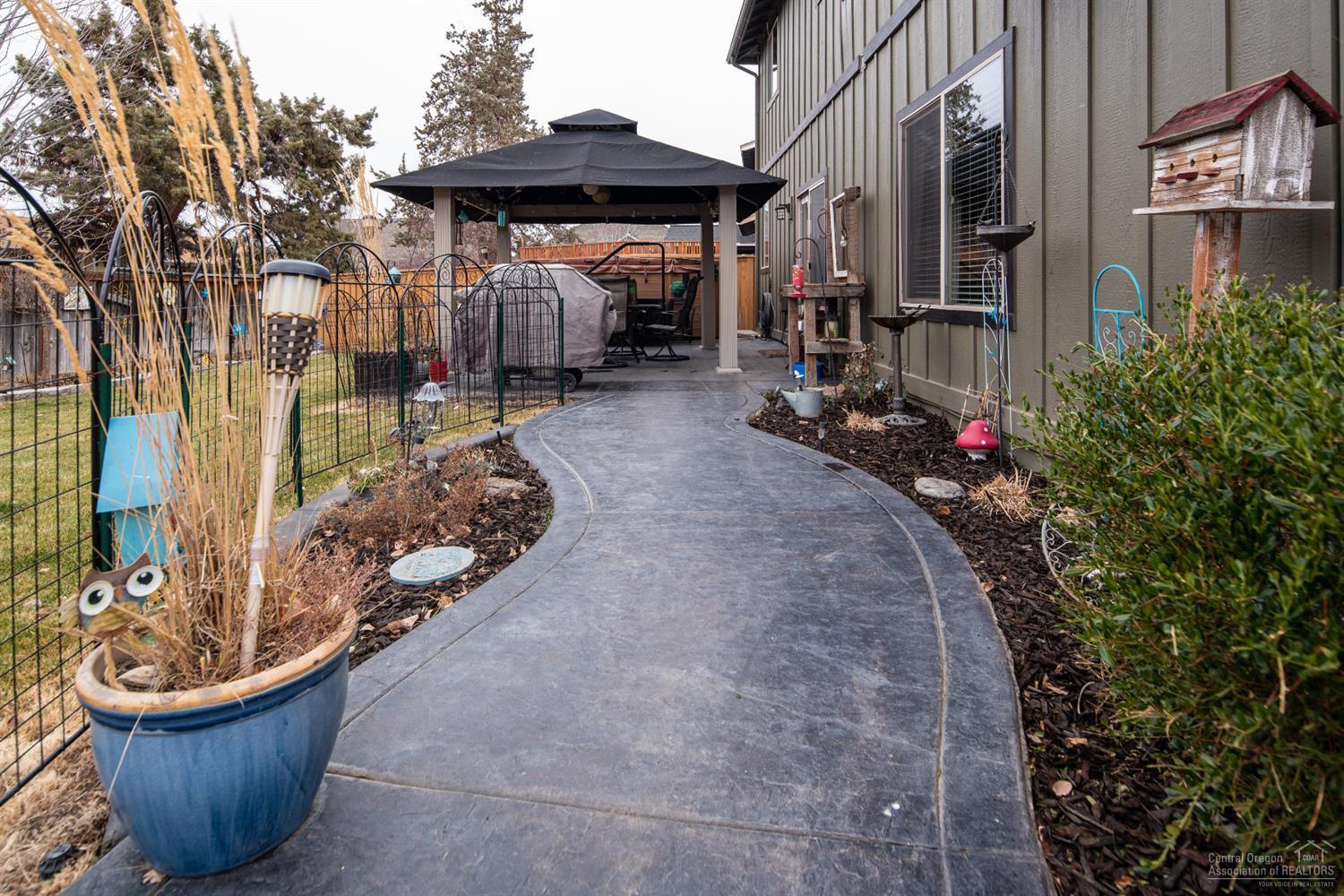 Two Bar Estates - Residential