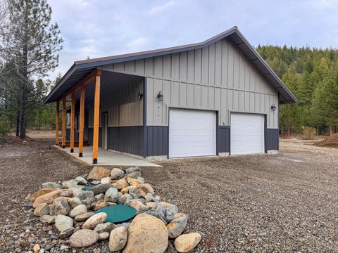 Tiny photo for 655 NW Ajax Street, Sumpter, OR 97877 (MLS # 220219433)