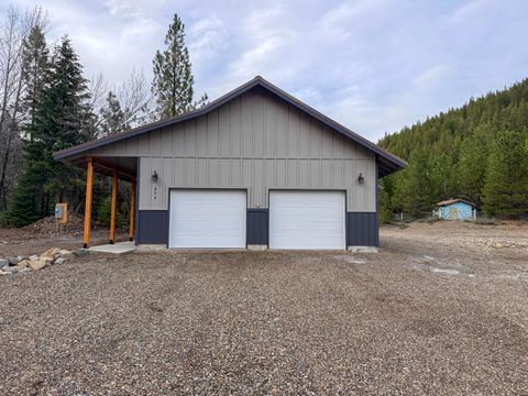 Tiny photo for 655 NW Ajax Street, Sumpter, OR 97877 (MLS # 220219433)