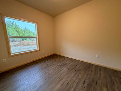 Tiny photo for 655 NW Ajax Street, Sumpter, OR 97877 (MLS # 220219433)
