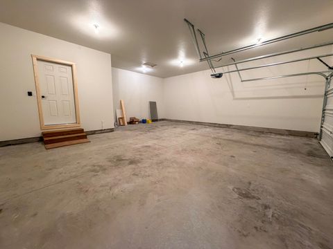 Tiny photo for 655 NW Ajax Street, Sumpter, OR 97877 (MLS # 220219433)